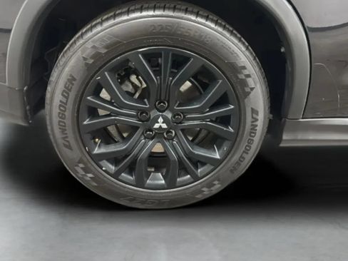 Used 2018 Mitsubishi Outlander Sport LE FWD image 29