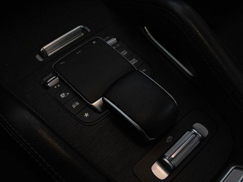 Used 2022 Mercedes-Benz GLS 450 4MATIC image 24