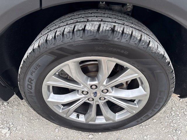 Used 2021 Ford Explorer XLT w/ Equipment Group 202A RWD image 28