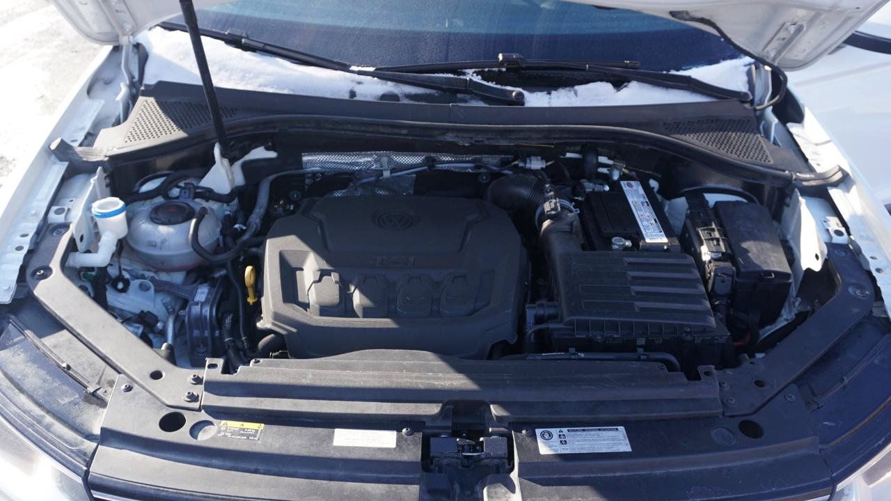 Used 2018 Volkswagen Tiguan SE FWD image 25
