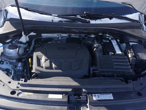 Used 2018 Volkswagen Tiguan SE FWD image 25