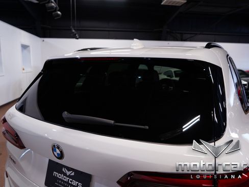 Used 2021 BMW X5 xDrive40i w/ M Sport Package image 16