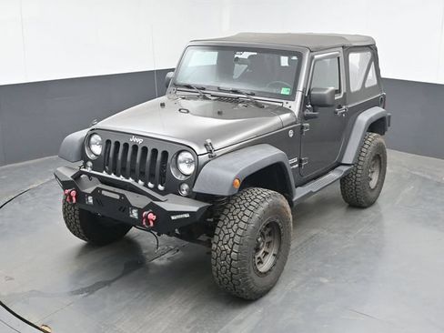 Used 2018 Jeep Wrangler Sport AWD/4WD image 15