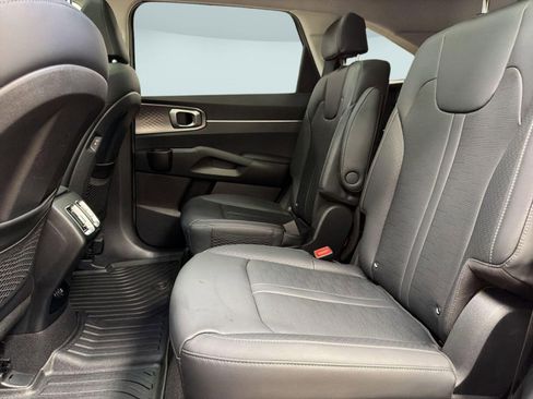 Used 2025 Kia Sorento EX w/ EX Panoramic Sunroof Package AWD/4WD image 26