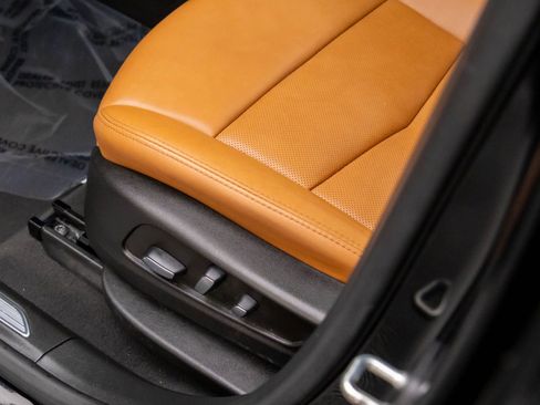Used 2022 Cadillac XT5 Premium Luxury image 17