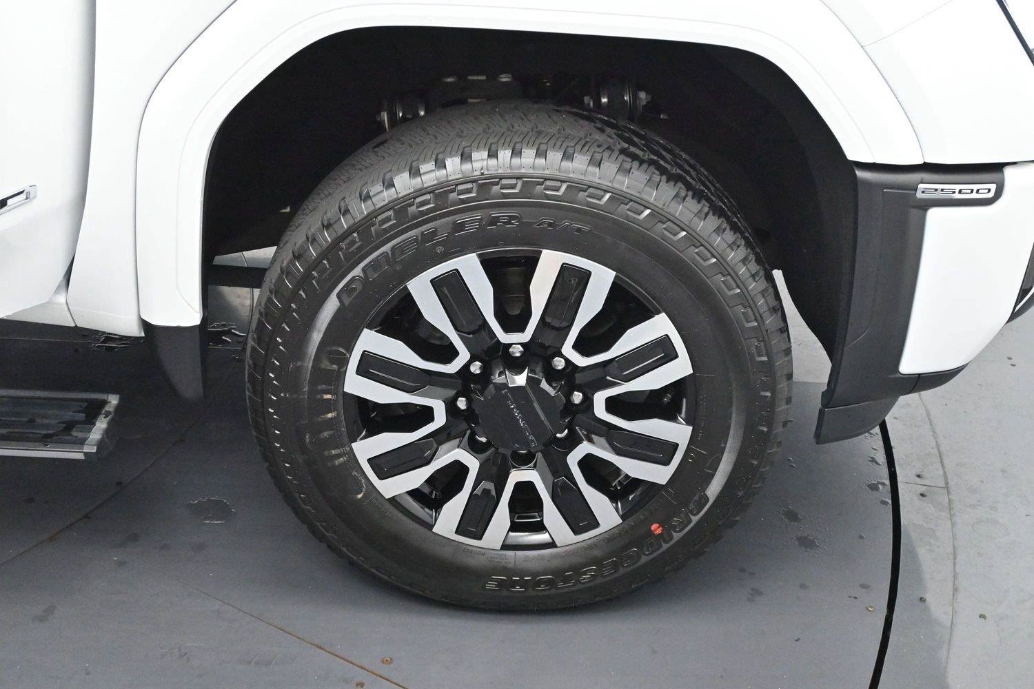 Used 2025 GMC Sierra 2500 Denali Ultimate AWD/4WD image 36
