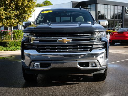Used 2020 Chevrolet Silverado 1500 LTZ w/ LTZ Premium Package image 3