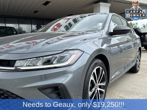 Used 2025 Volkswagen Jetta Sport FWD image 6