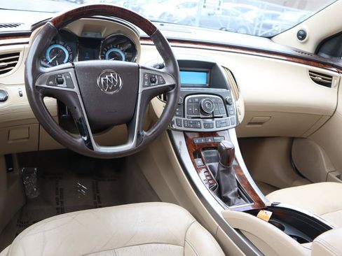 Used 2010 Buick LaCrosse CXL w/ Luxury Package AWD/4WD image 16