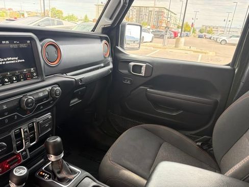 Used 2022 Jeep Gladiator Mojave w/ Trailer Tow Package AWD/4WD image 19