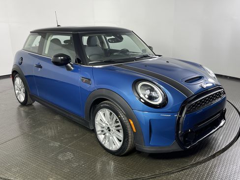Used 2024 MINI Cooper S FWD image 3