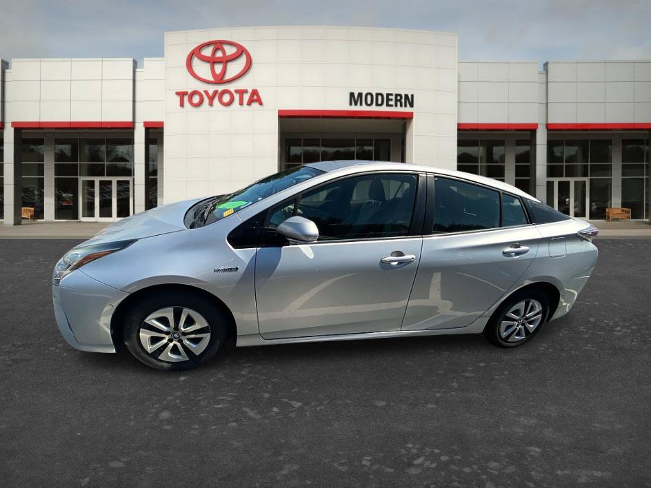 Certified 2018 Toyota Prius Two w/ Prius Two Safety Plus Package FWD image 5