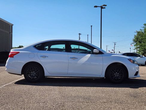 Used 2019 Nissan Sentra S FWD image 5