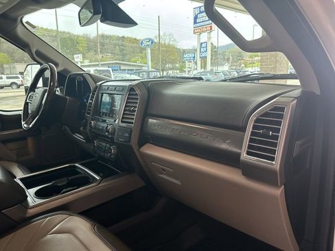 Used 2018 Ford F450 Limited image 23