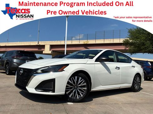 Used 2025 Nissan Altima 2.5 SV FWD image 1