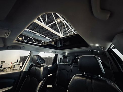 Used 2023 Honda Pilot Elite image 18