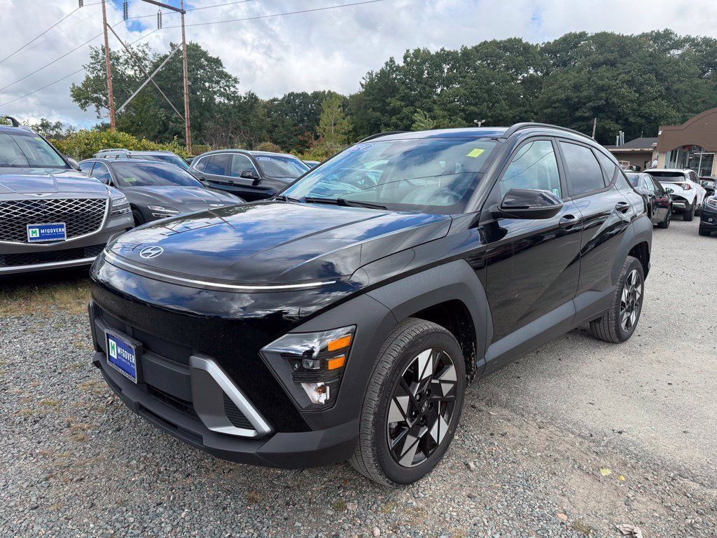 Used 2024 Hyundai Kona SEL w/ Convenience Package AWD/4WD image 2
