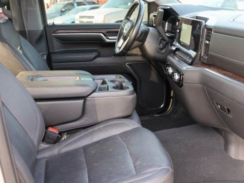 Used 2024 GMC Sierra 1500 SLT image 17