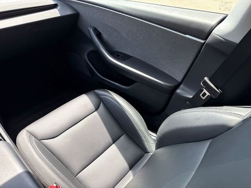 Used 2025 Tesla Model 3 Long Range RWD image 15