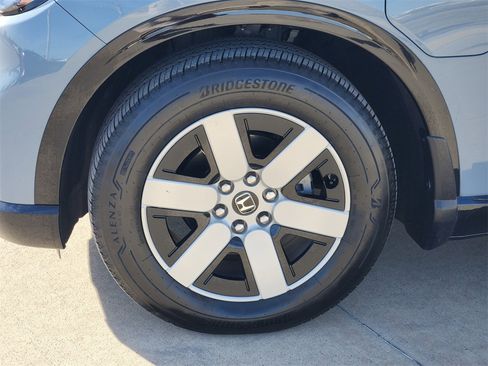 Certified 2024 Honda Prologue Touring image 11