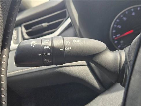 Used 2021 Toyota RAV4 XLE FWD image 14