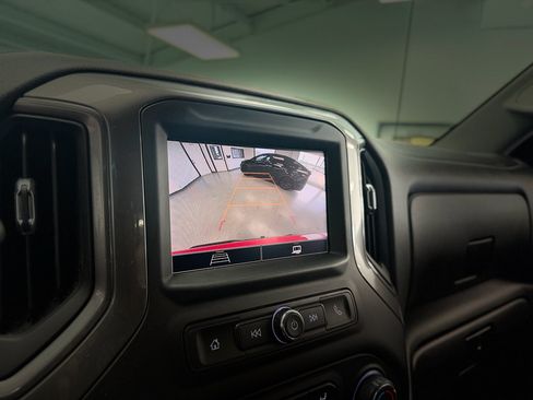 Used 2025 Chevrolet Silverado 1500 Custom Trail Boss w/ Turbomax Blackout Package AWD/4WD image 15