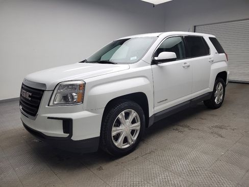 Used 2017 GMC Terrain SLE image 2