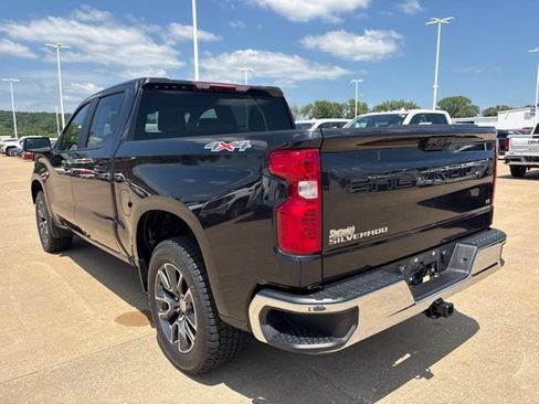 Used 2023 Chevrolet Silverado 1500 LT AWD/4WD image 6