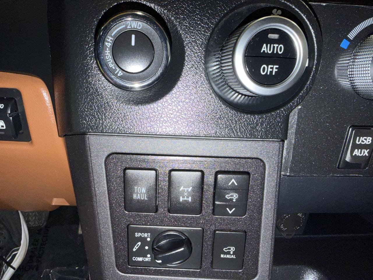 Used 2018 Toyota Sequoia Platinum w/ Carpet Mat Package AWD/4WD image 33