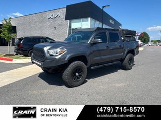 Used 2017 Toyota Tacoma TRD Sport w/ Tow Package (A/T) AWD/4WD video 1