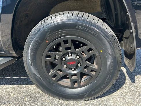 Used 2021 Toyota 4Runner Venture image 7