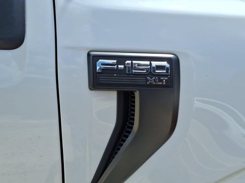 Used 2022 Ford F150 XLT w/ Equipment Group 302A High AWD/4WD image 4