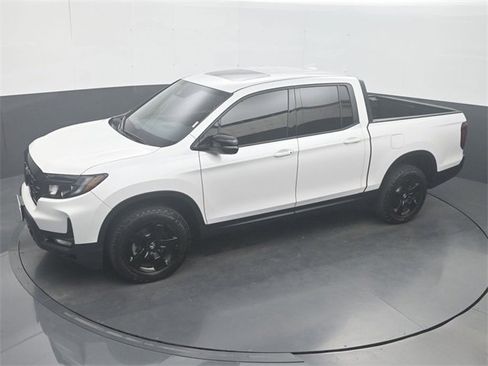 Used 2025 Honda Ridgeline Black Edition image 21
