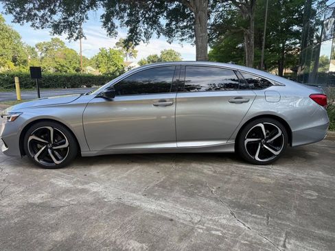 Used 2021 Honda Accord Sport image 6