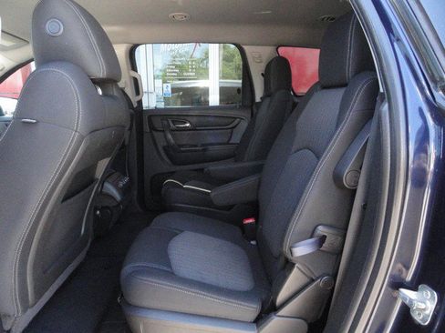 Used 2015 Chevrolet Traverse LT w/ Style and Technology Package FWD image 10