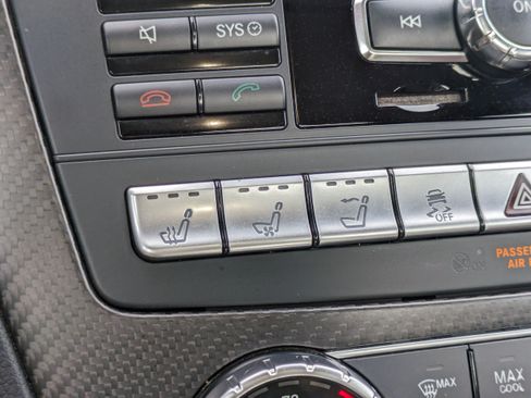 Used 2016 Mercedes-Benz SL 550 image 32