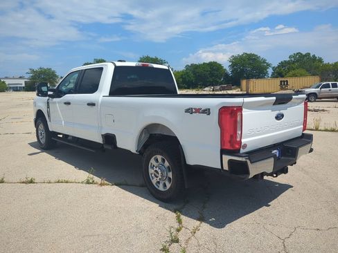 Used 2024 Ford F250 XLT AWD/4WD image 7