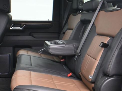 Used 2024 Chevrolet Silverado 2500 High Country w/ High Country Premium Package image 24