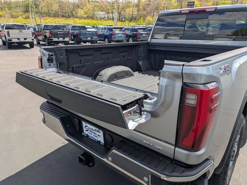 New 2026 GMC Sierra 2500 SLT w/ SLT Premium Package AWD/4WD image 31