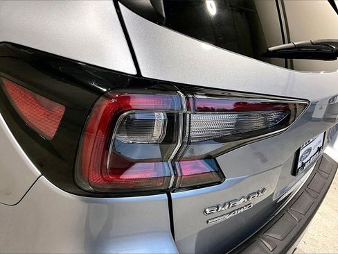 Used 2022 Subaru Outback Limited image 29