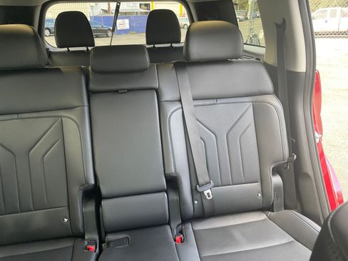 Used 2025 Hyundai Santa Fe SEL image 36