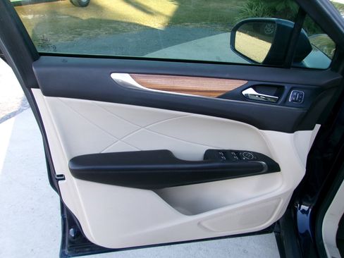 Used 2015 Lincoln MKC AWD w/ Equipment Group 101A Select image 10