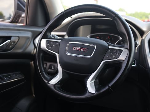 Used 2023 GMC Acadia SLT AWD/4WD image 7
