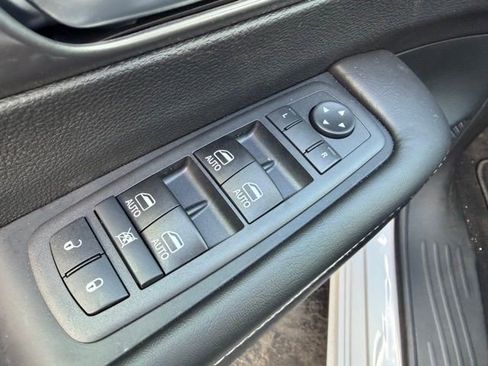 New 2026 Chrysler Pacifica Select image 15