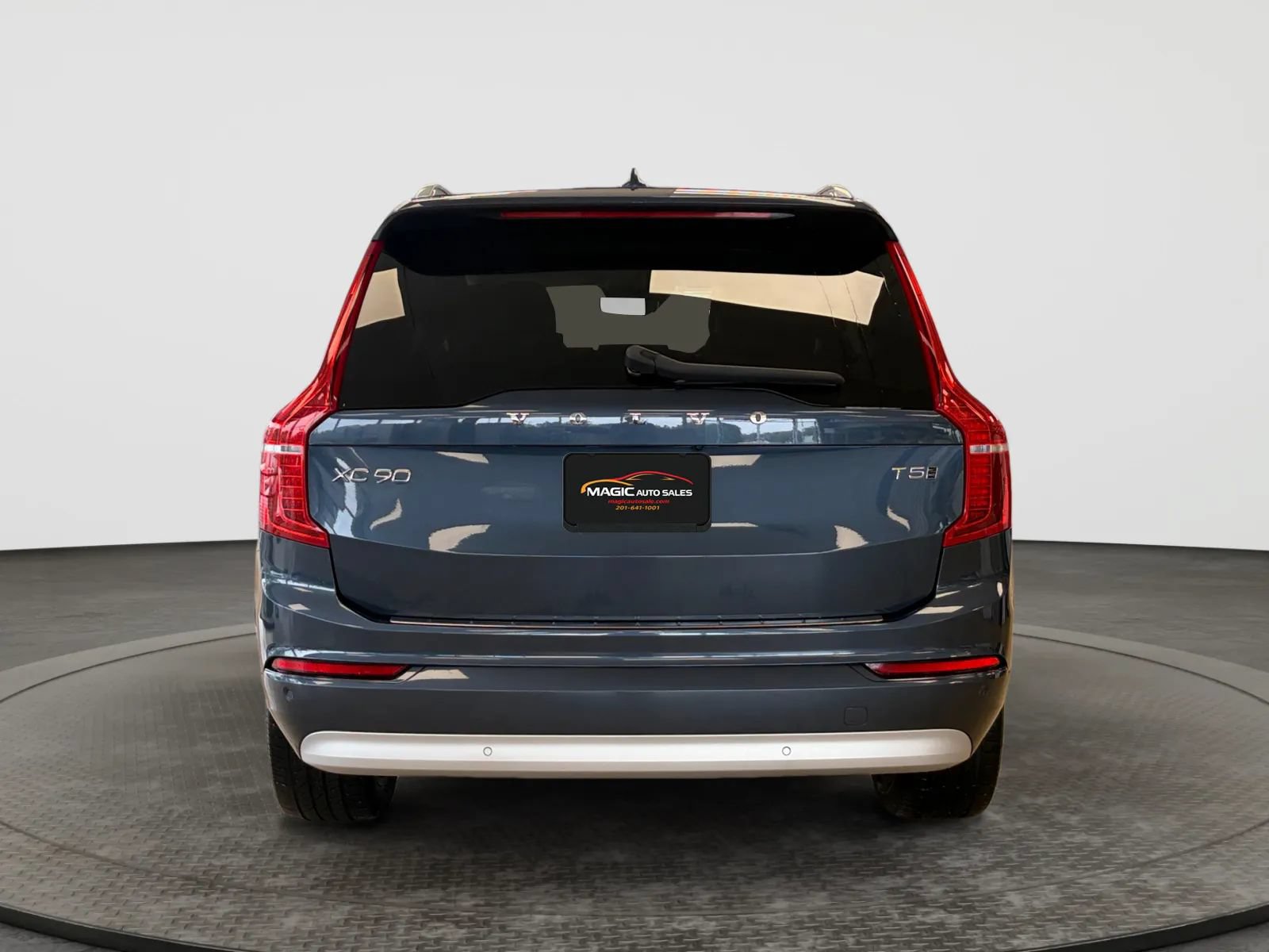 Used 2022 Volvo XC90 T5 Momentum w/ Climate Package AWD/4WD image 9