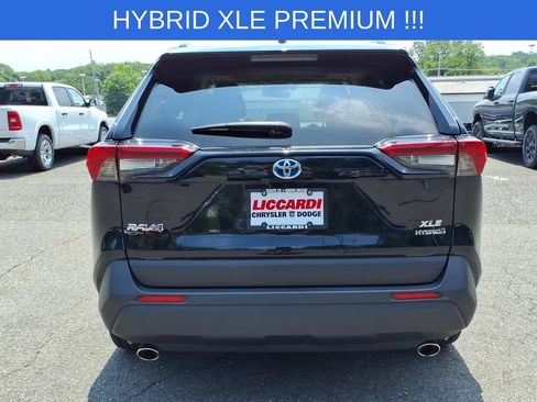 Used 2023 Toyota RAV4 XLE Premium AWD/4WD image 5