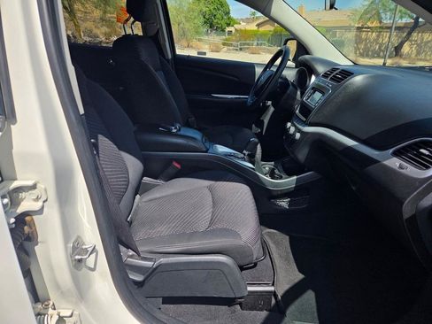 Used 2015 Dodge Journey SXT w/ Flexible Seating Group FWD image 24