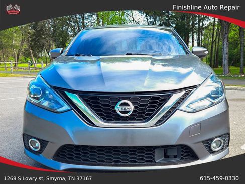 Used 2019 Nissan Sentra SR image 2