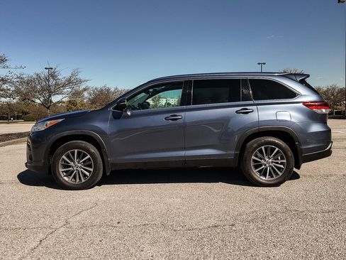 Used 2019 Toyota Highlander XLE image 43