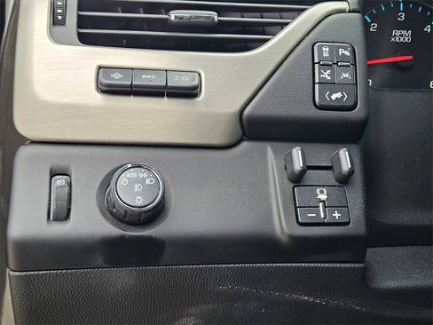 Used 2020 GMC Yukon Denali w/ Denali Premium Package image 24